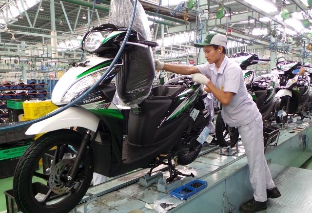 Honda Spacy Helm in PGM-FI Tampil Lebih Sporti 